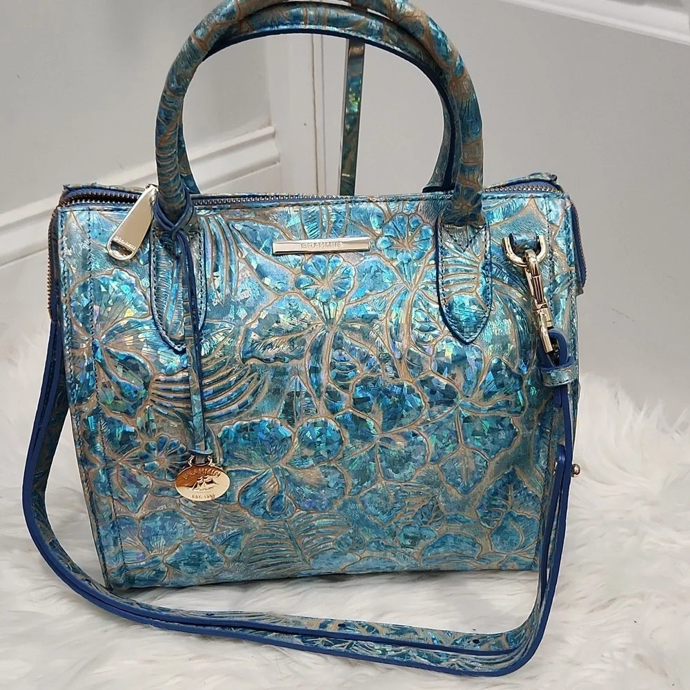 💙🔹️Brahmin 🔹️Small Caroline Serenity Sonic Genuine Leather Bag  (Pre-owned)